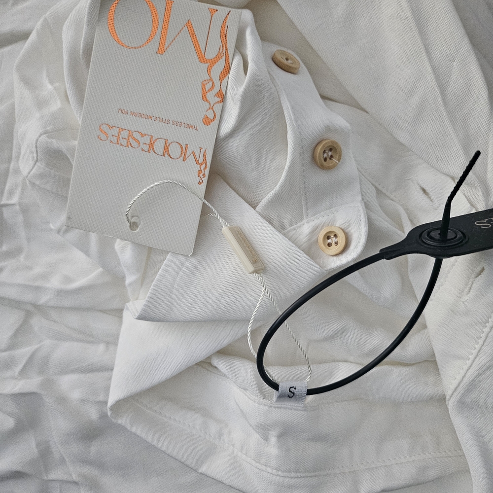 White Button-Up Top with Natural Buttons - Picture 8 of 9